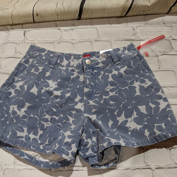 NWT 2/$10 Union Bay blue floral shorts - Picture 2 of 4